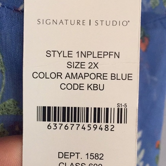 NWT Signature Studio 2-piece floral open look top - Picture 5 of 5